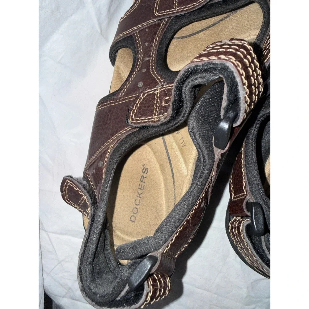 Dockers Mens All Motion Comfort Sandals Brown 3-Strap Fisherman Size 9M